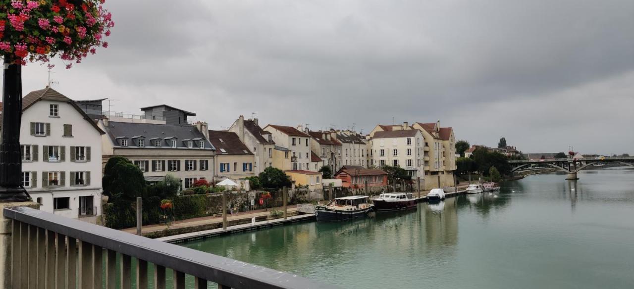 Charmant 2 pièces à quelques minutes de Disneyland. Lagny Esterno foto